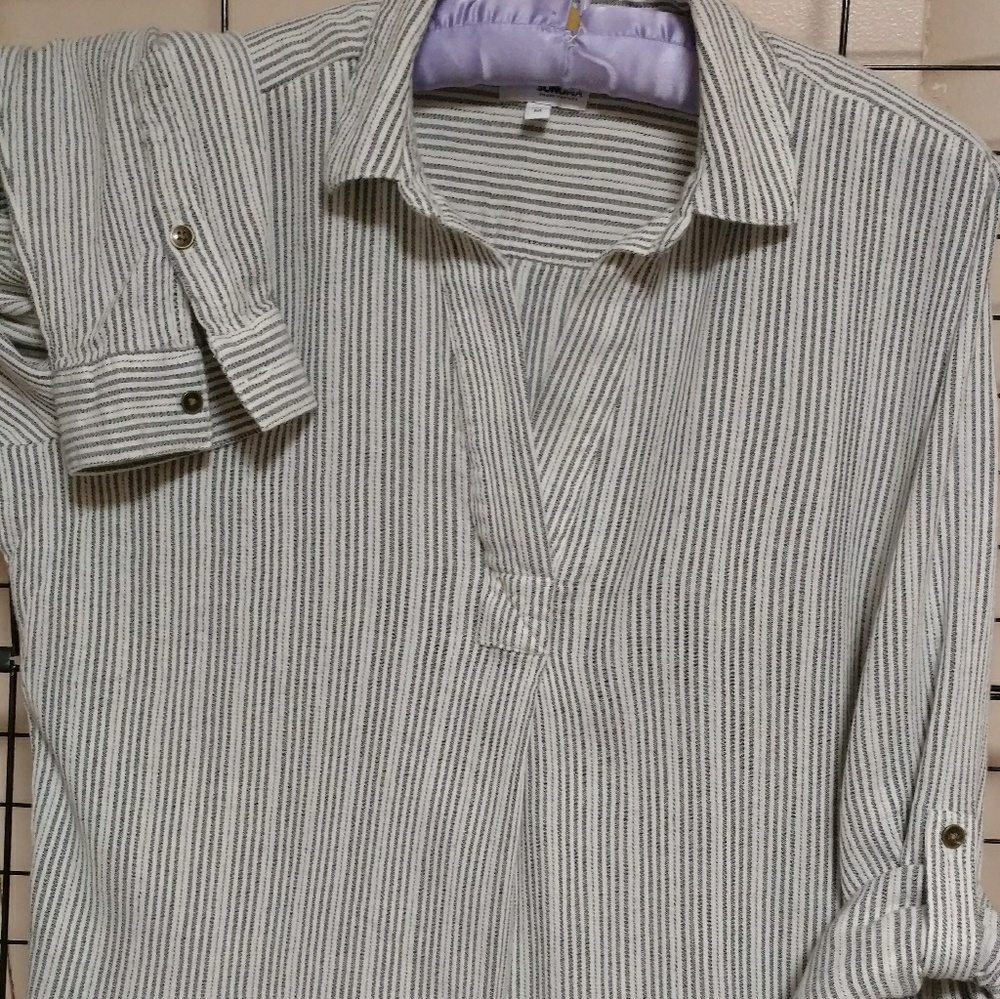 Woman's shirt